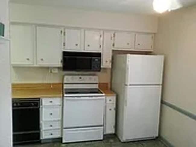 Building Photo - 3697 Heathrow Dr