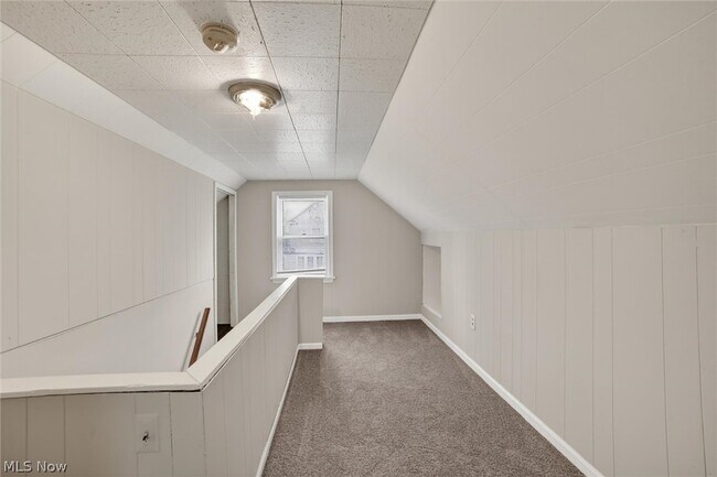 Building Photo - 1568 Parker Dr