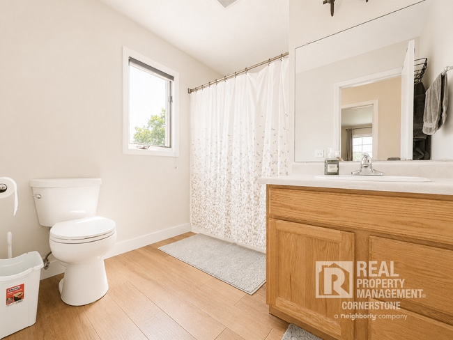 Building Photo - Spacious 4BD Home in Orchard Meadows | Finished Basement | Large Backyard
