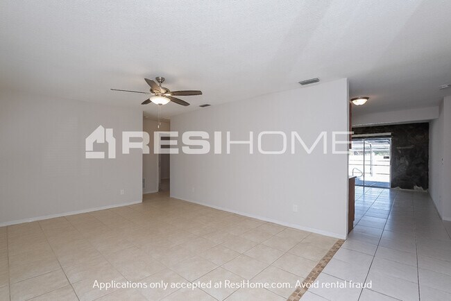 Building Photo - HOME FOR RENT!!