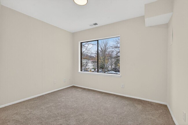 Building Photo - Gorgeously renovated 3BR/2BTH in Beltsville, MD. Ready for immediate move-in!!!
