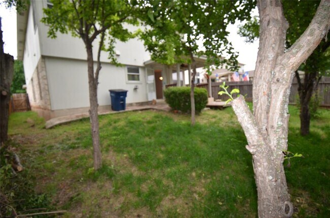 Building Photo - 2309 Jesse Owens Dr