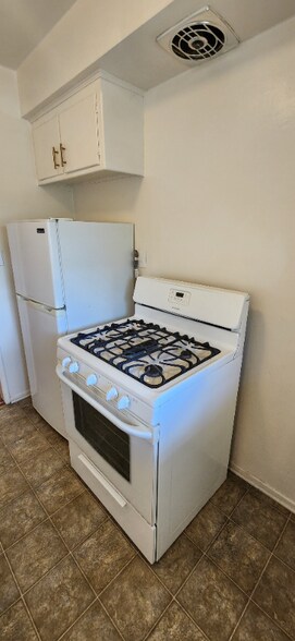 Building Photo - 8315 Clinton Ave