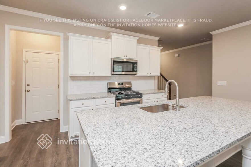Building Photo - 831 Alder Grv Trce