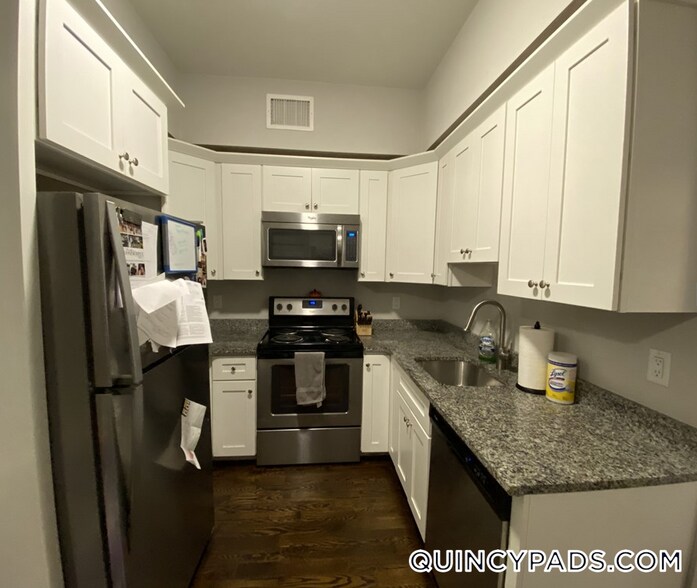 Building Photo - 10 Merrymount Rd