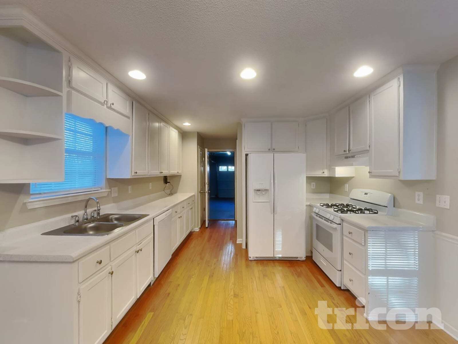 Building Photo - 547 Horseshoe Cir