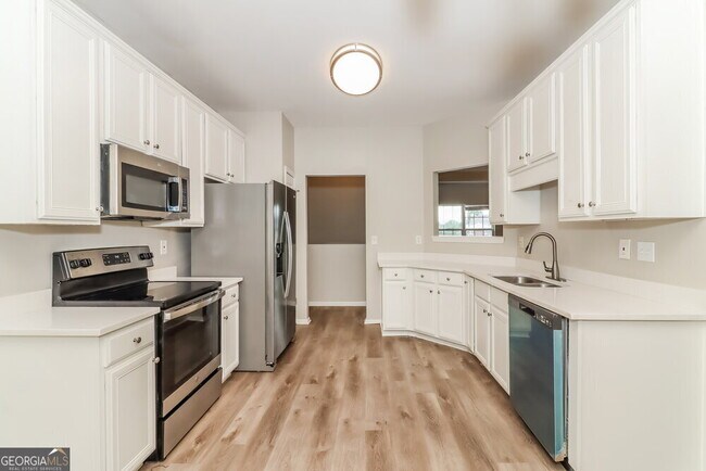 Building Photo - 450 Boxelder Rd
