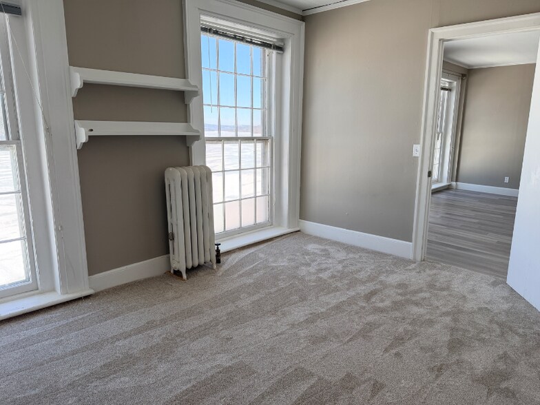 Building Photo - 83 Main St