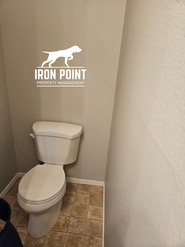 Building Photo - 2008WHITEOAK