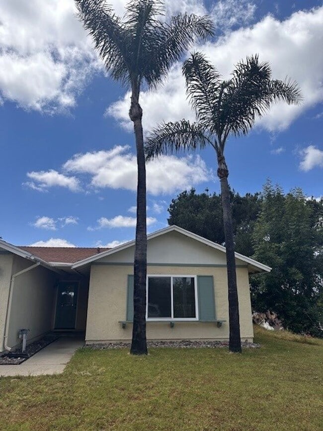 Building Photo - JUST LISTED: Spacious 4BR/2BA Corner Lot H...