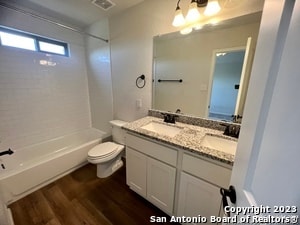 Building Photo - 10335 Lynwood Crk