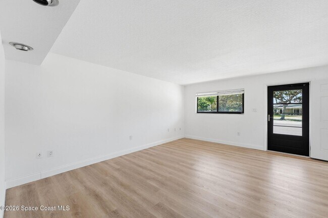 Building Photo - 201 Cocoa Isles Blvd