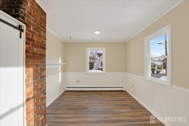 Building Photo - 28 Sedgwick St