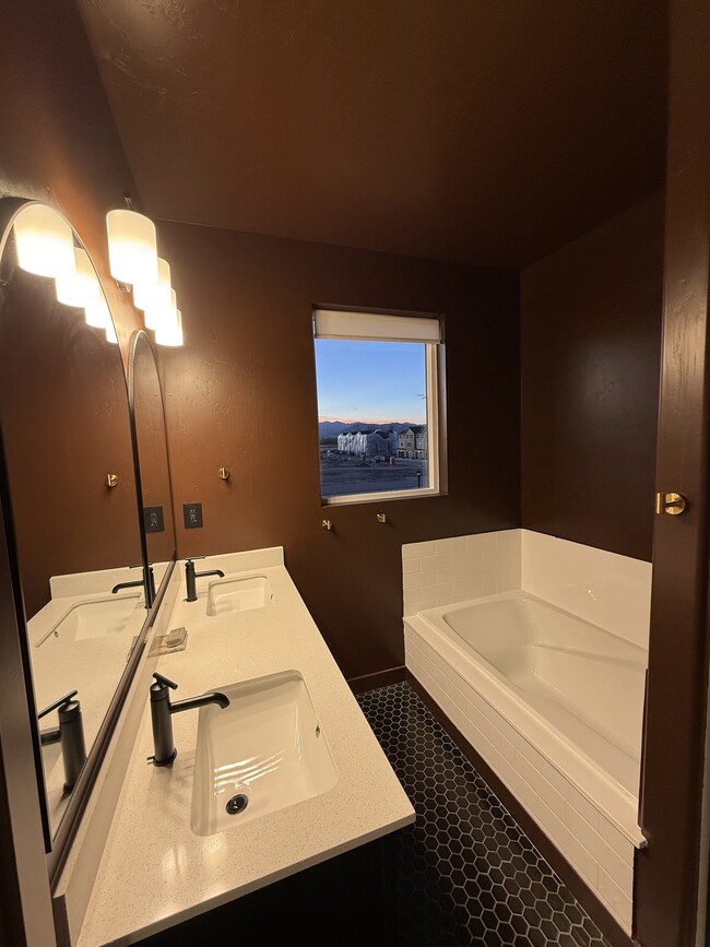 Building Photo - 508 S 1080 W