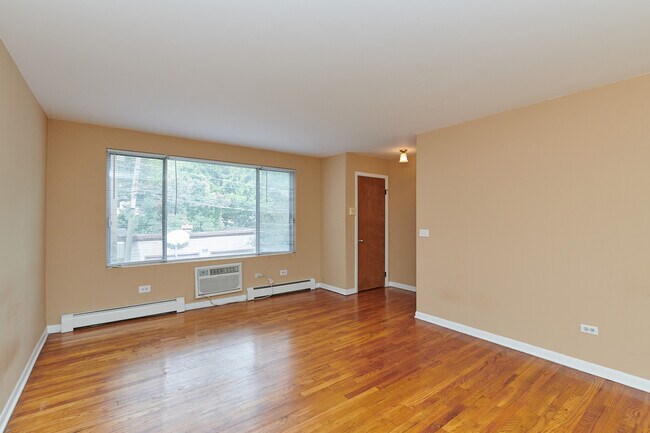 Building Photo - 1762 W Highland Ave