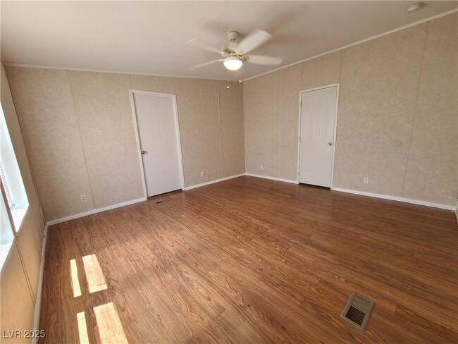 Building Photo - 6060 Superior Ln