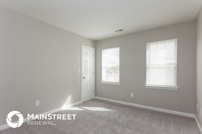 Building Photo - 3723 Bullard St