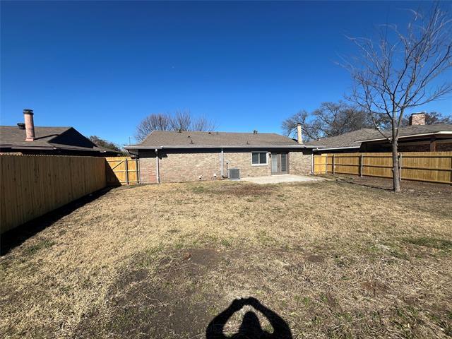 Building Photo - 1310 Whiteoak Dr