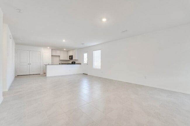 Building Photo - 8721 Whistling Duck Dr