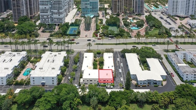 Building Photo - 9940 Collins Ave