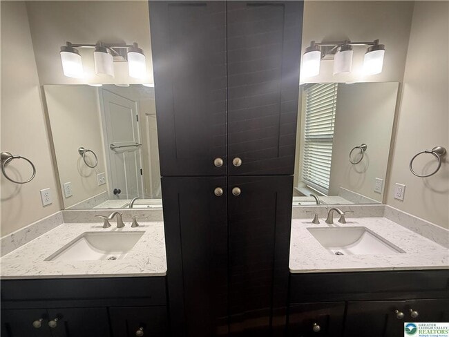 Building Photo - 39 John Alley