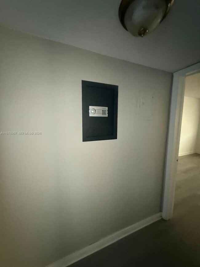 Building Photo - 2415 Lincoln St