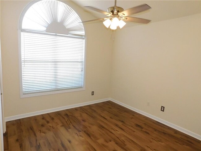 Building Photo - 3266 Liberty Commons Dr NW