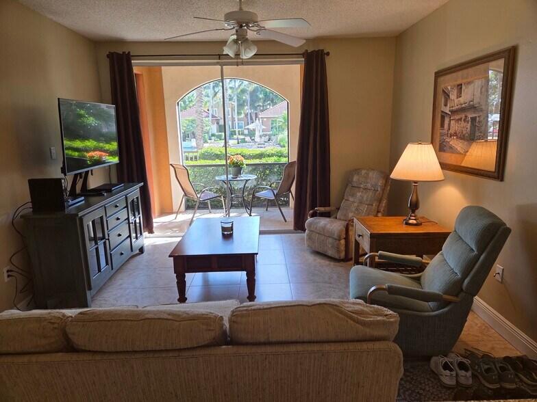 Building Photo - 1235 Reserve Way