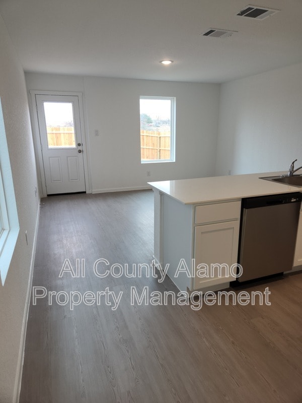 Building Photo - 6616 Dali Bnd