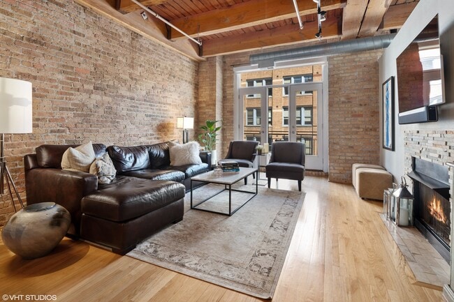 Building Photo - 375 W Erie St