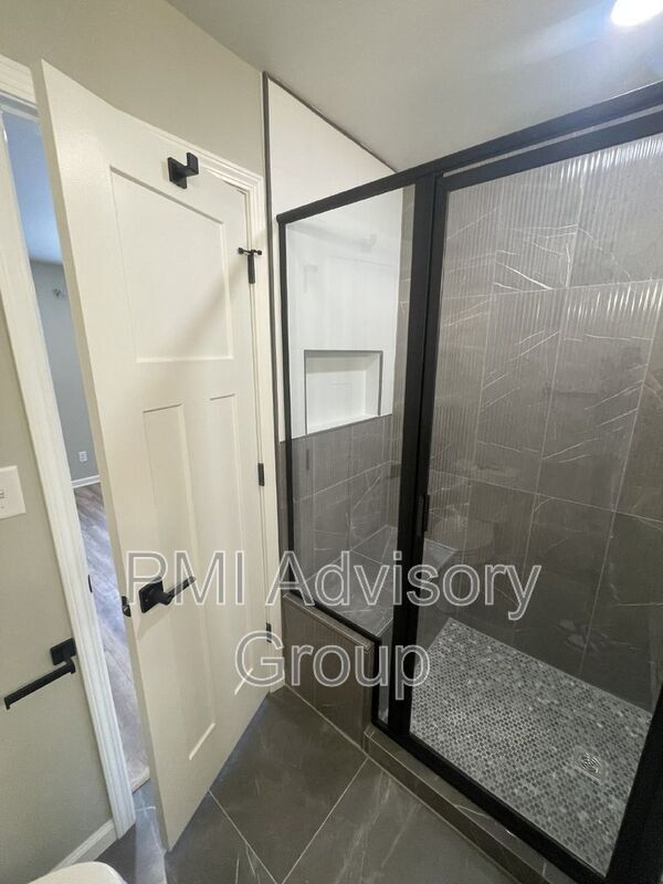 Building Photo - 7416 SW 27th St