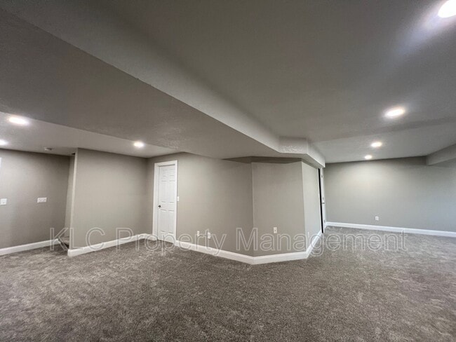 Building Photo - 5978 EP True Pkwy