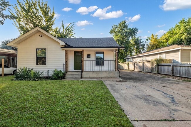 Building Photo - 116 Gans St