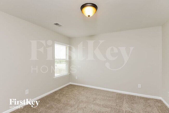 Building Photo - 12839 Olmsted Cir