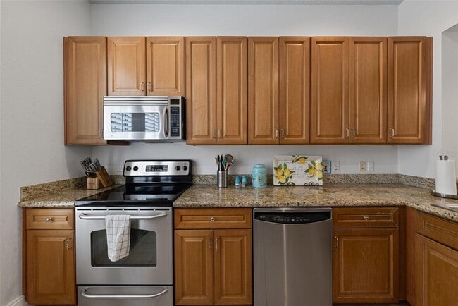 Building Photo - 2211 Soho Bay Ct