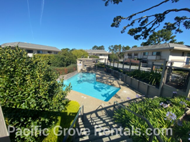 Building Photo - Amazing Views from this 3-Bedroom 3 Bath C...