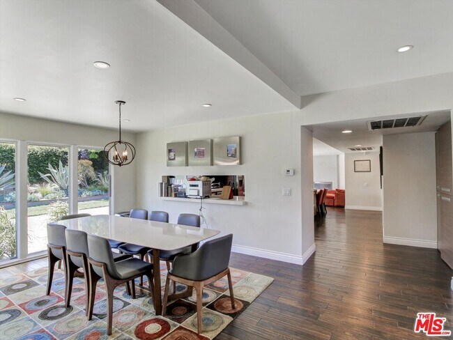 Building Photo - 6763 Radlock Ave