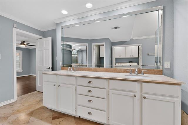 Building Photo - 4810 Stanford Ave