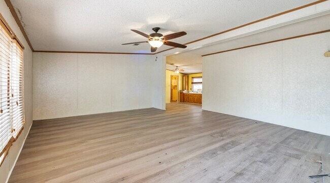 Building Photo - 10991 FM 1484 Rd