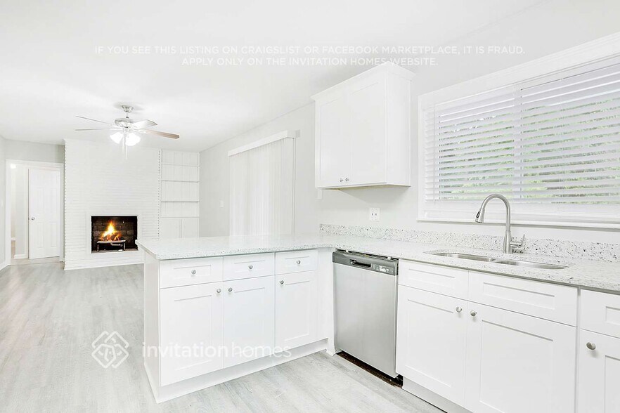 Building Photo - 1499 Mill Acres Dr SW