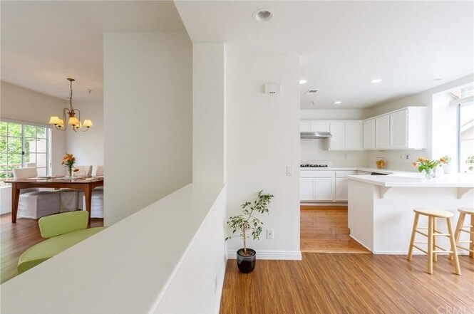 Building Photo - 14043 Lemoli Ave