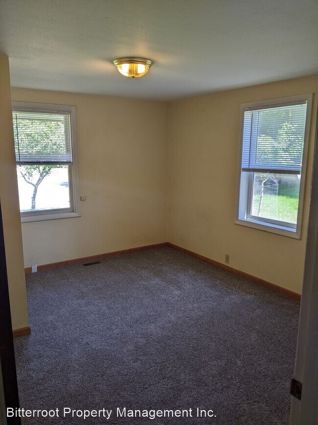 Building Photo - 2 br, 1.5 bath House - 203 Dearborn