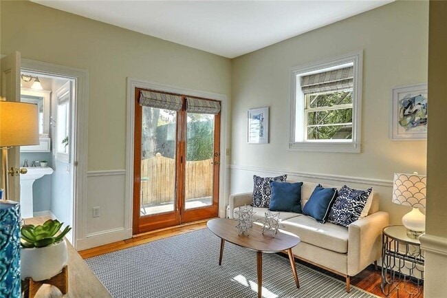 Building Photo - 135 Williams St