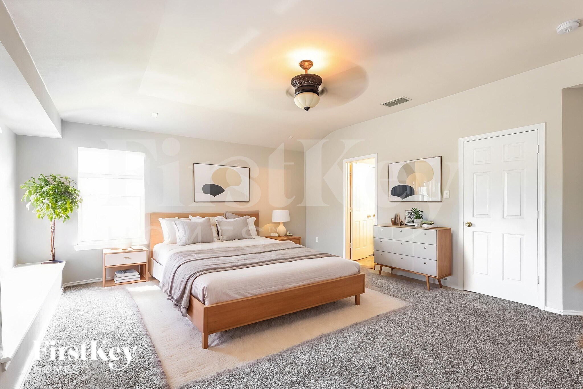 Building Photo - 1910 Mountain Star