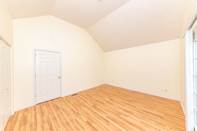 Building Photo - 1509 N Talman Ave