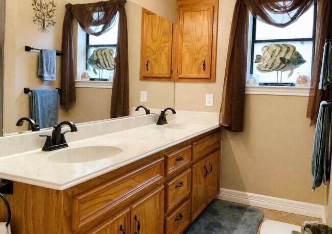 Building Photo - 6839 Kingston Cove Ln