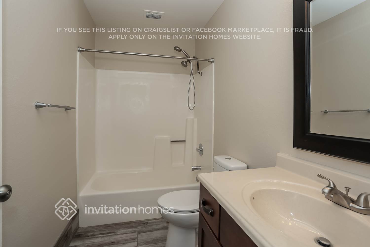 Building Photo - 8428 Mulcahy Ave