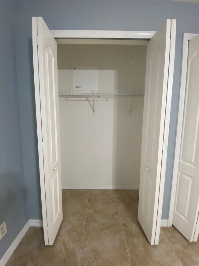 Building Photo - 1804 NW 1st Ave