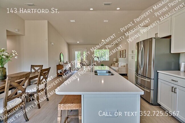 Building Photo - 143 Hartford St