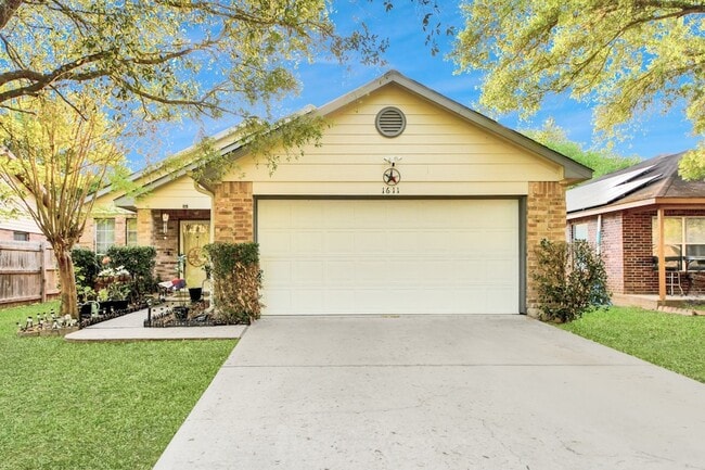 Building Photo - 1611 Bob White